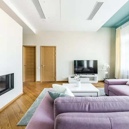 Apartment Old Town V.i.p. *