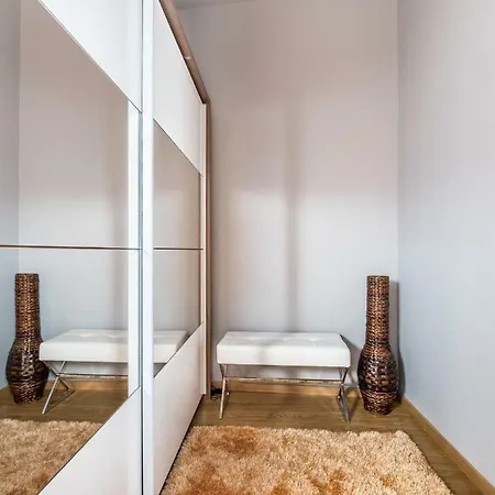 Old Town V.i.p. Apartment