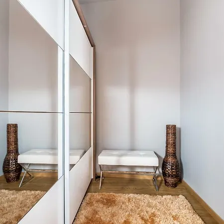 Old Town V.i.p. Апартаменти